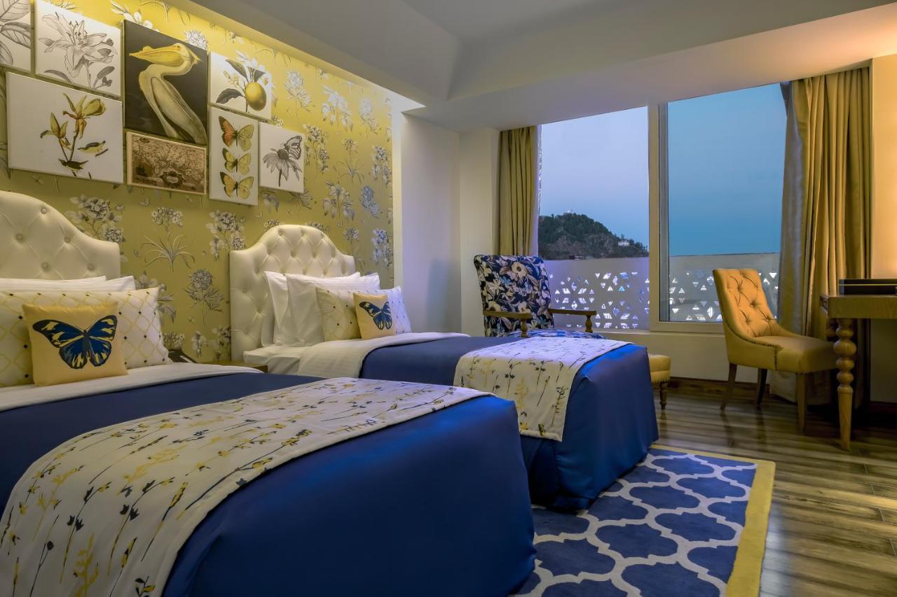 Mosaic Hotel Mussoorie Mallroad ภายนอก รูปภาพ