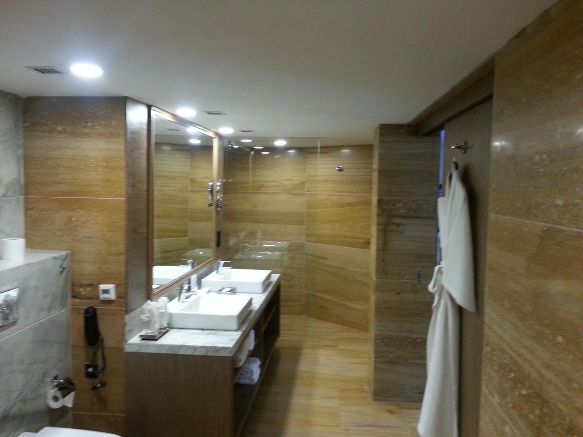 Mosaic Hotel Mussoorie Mallroad ภายนอก รูปภาพ