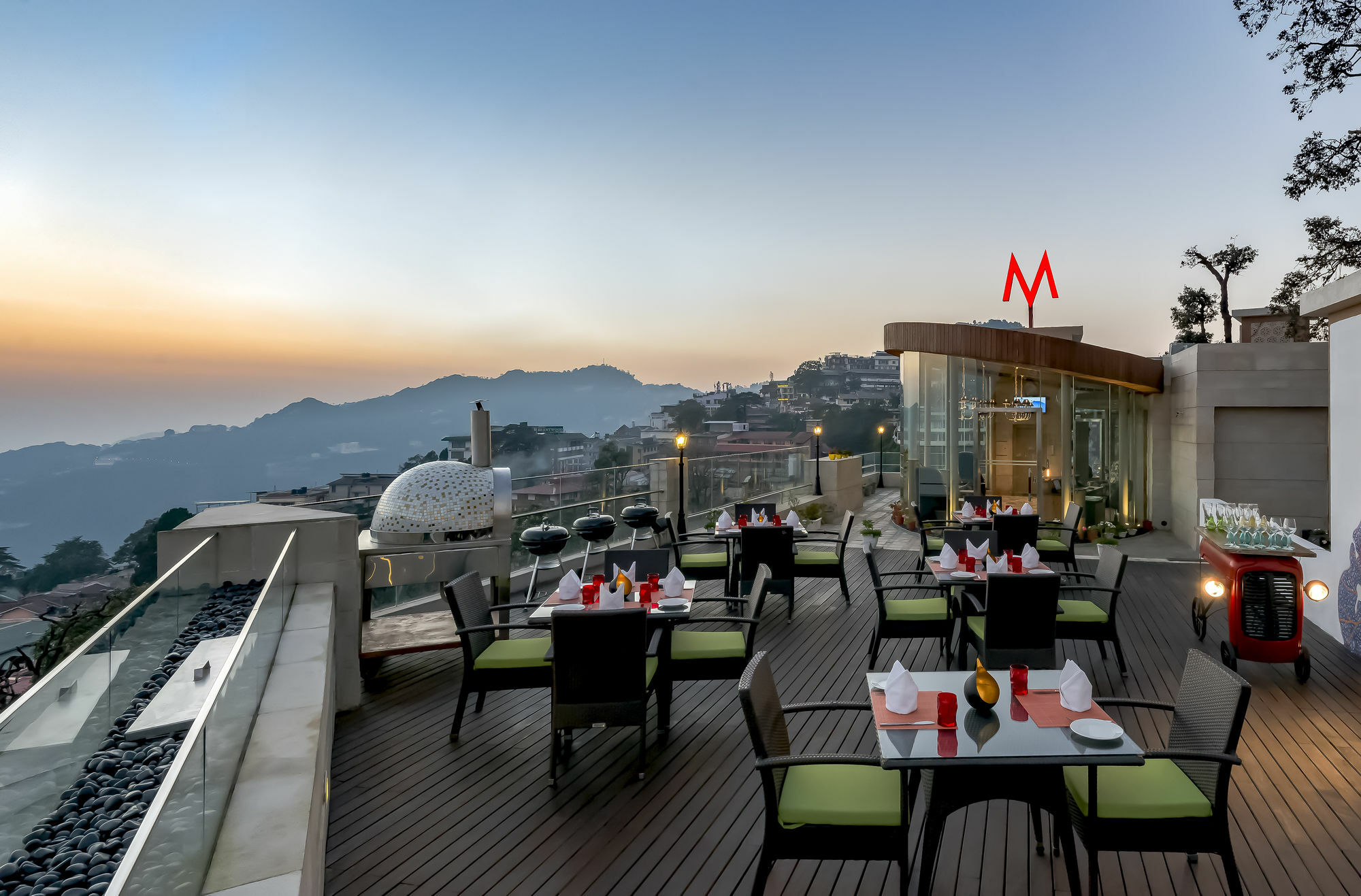 Mosaic Hotel Mussoorie Mallroad ภายนอก รูปภาพ